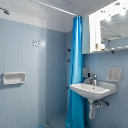 Star Apartment *